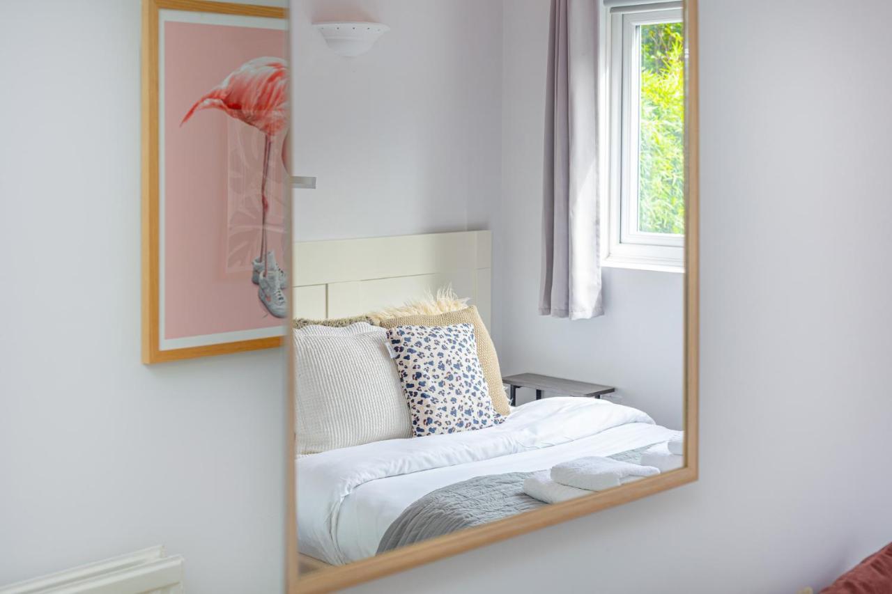 Stunning 2br Flat Wprivate Garden, Kilburn Appartamento Londra