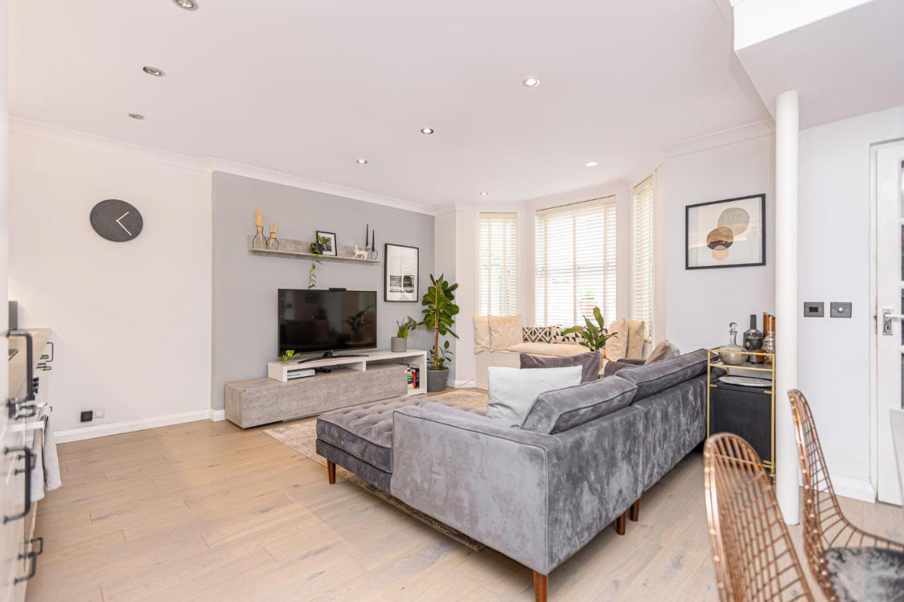Appartamento Stunning 2br Flat Wprivate Garden, Kilburn Londra